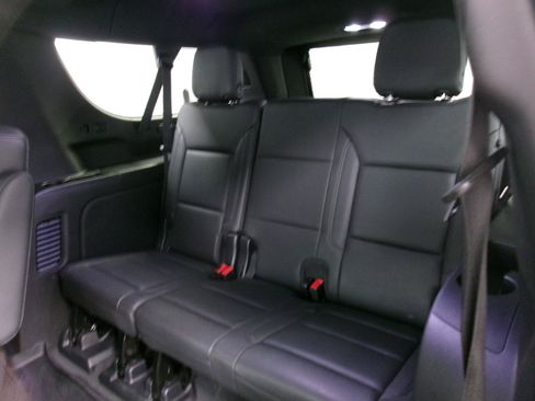 Used 2021 Chevrolet Suburban LT w/ Rear Media and Nav Package AWD/4WD image 12