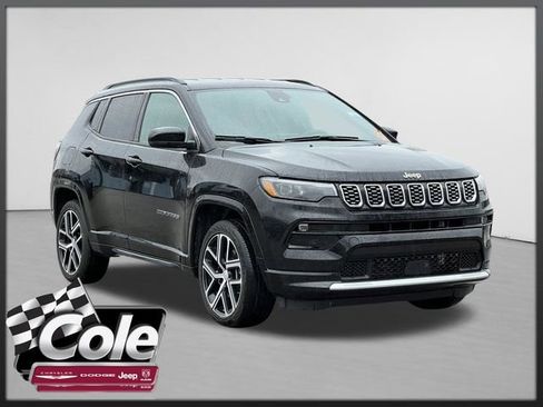 Used 2024 Jeep Compass Limited w/ Elite Group AWD/4WD image 1
