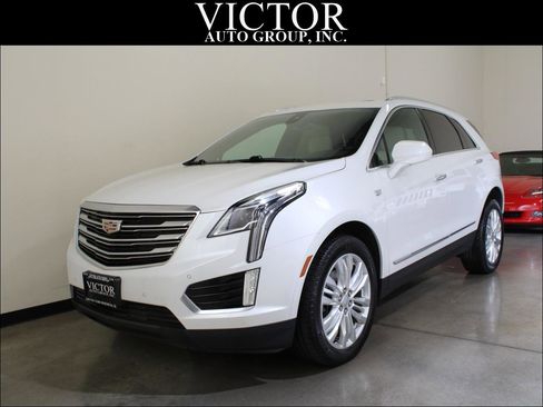 Used 2017 Cadillac XT5 Premium Luxury AWD/4WD image 4