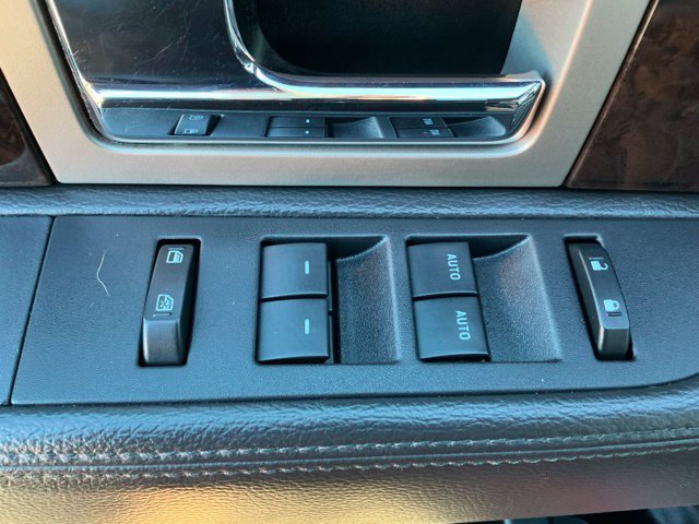 Used 2013 Ford F150 Platinum AWD/4WD image 16