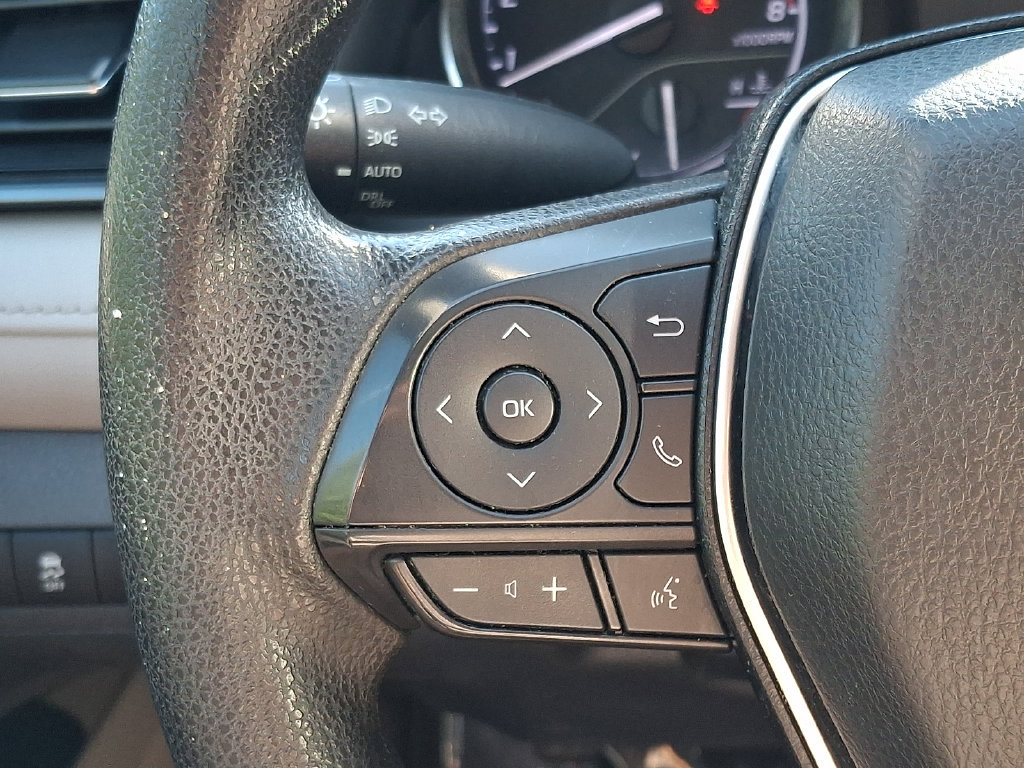 Used 2019 Toyota Camry LE w/ Convenience Package FWD image 20