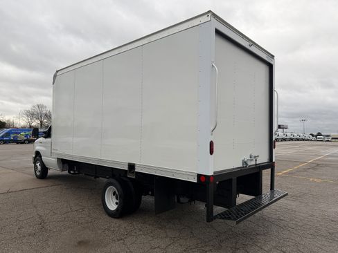 New 2027 Ford E-450 and Econoline 450 Super Duty w/ Power Equipment Group image 7