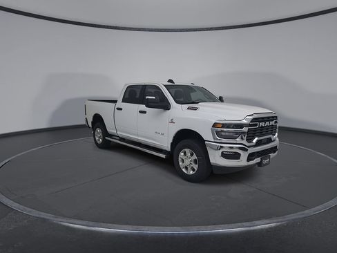New 2026 RAM 2500 Big Horn AWD/4WD image 3