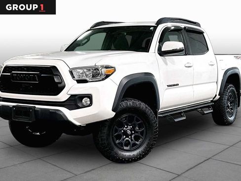 Used 2022 Toyota Tacoma TRD Off-Road w/ Technology Package AWD/4WD image 1