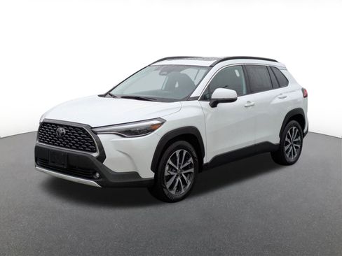 Certified 2023 Toyota Corolla Cross XLE image 5