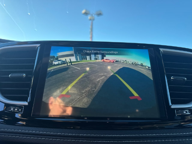 New 2027 Chrysler Pacifica Select w/ Family Tech Group FWD image 22