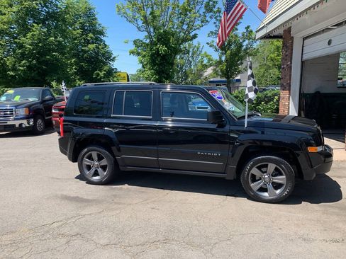 Used 2015 Jeep Patriot High Altitude AWD/4WD image 10