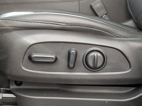 Used 2022 Chevrolet Bolt LT w/ Infotainment Package image 15