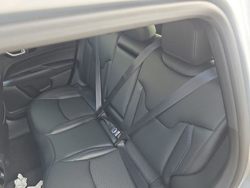 New 2026 Jeep Compass Latitude AWD/4WD image 12