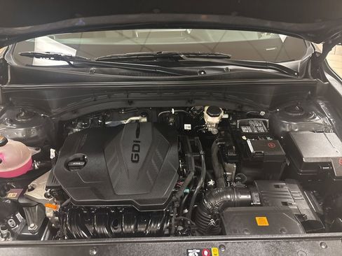 Used 2023 Kia Sorento LX image 31