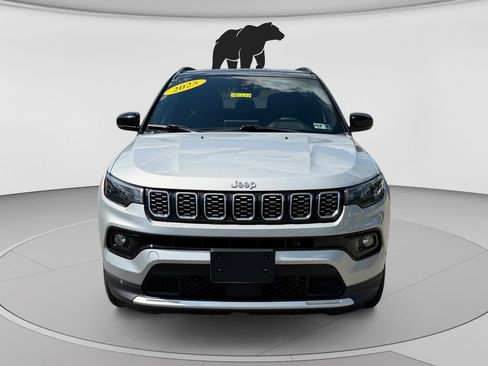 Used 2025 Jeep Compass Limited AWD/4WD image 8