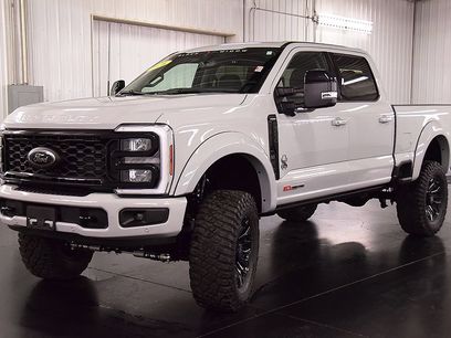 New 2026 Ford F250 Lariat w/ Black Appearance Package