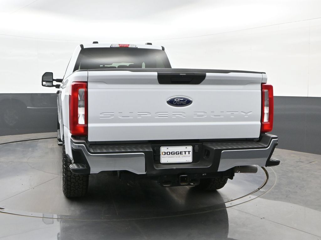 Used 2026 Ford F250 XLT AWD/4WD image 8