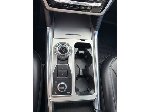 Used 2021 Ford Explorer XLT w/ Equipment Group 202A image 23