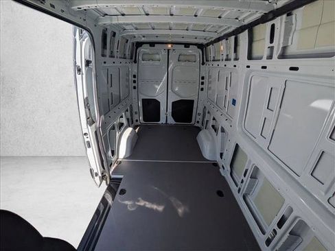 Used 2024 Mercedes-Benz Sprinter 2500 image 20