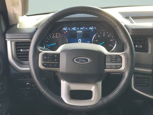 Used 2022 Ford Expedition XLT RWD image 12