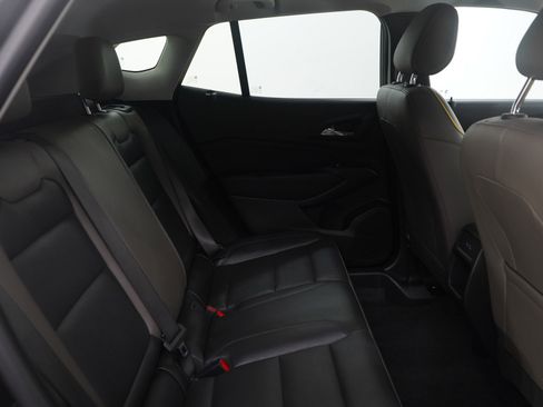 Used 2025 Chevrolet Trax ACTIV w/ Driver Confidence Package image 12