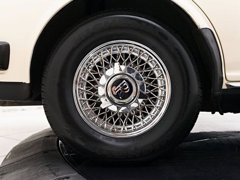 Used 1990 Rolls-Royce Silver Spur image 36