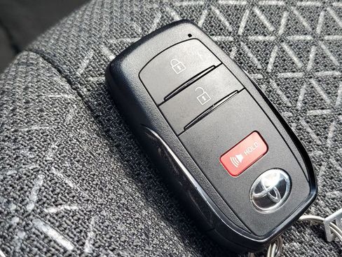 Certified 2025 Toyota 4Runner SR5 image 36