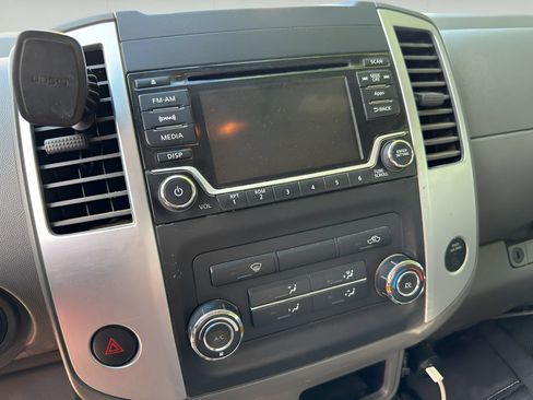 Used 2016 Nissan Frontier SV RWD image 12