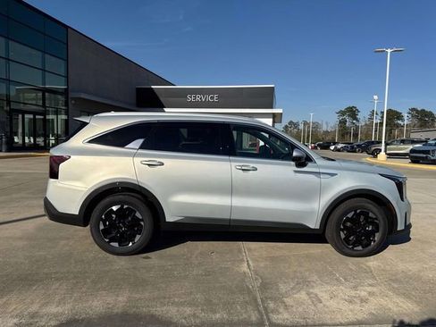 New 2026 Kia Sorento S w/ S Panoramic Sunroof Package FWD image 9