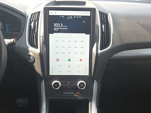 Used 2022 Ford Edge SE image 29