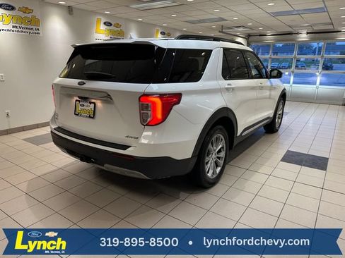 Used 2024 Ford Explorer XLT w/ Equipment Group 202A AWD/4WD image 29