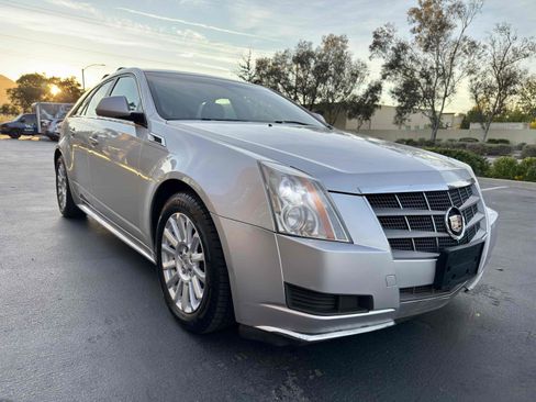 Used 2011 Cadillac CTS AWD Wagon image 7