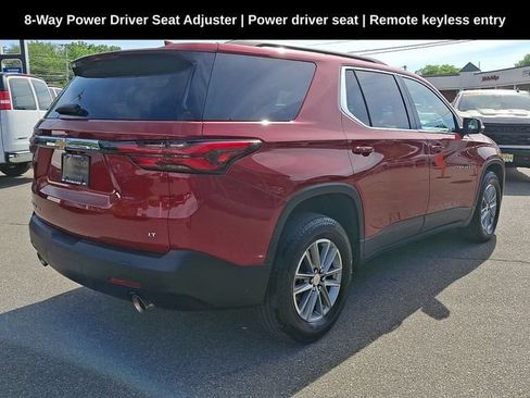 Used 2023 Chevrolet Traverse LT AWD/4WD image 5