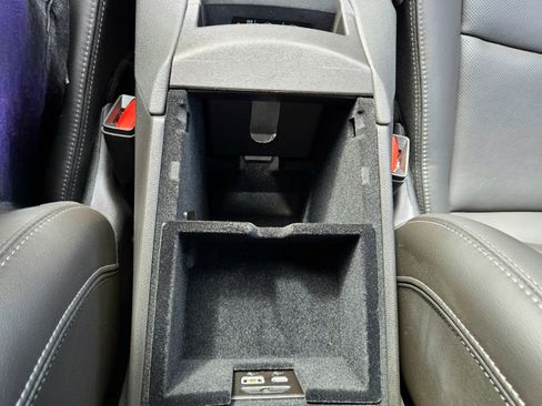 Used 2023 Cadillac XT6 Premium Luxury image 38