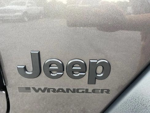 Used 2024 Jeep Wrangler Unlimited Sport AWD/4WD image 11