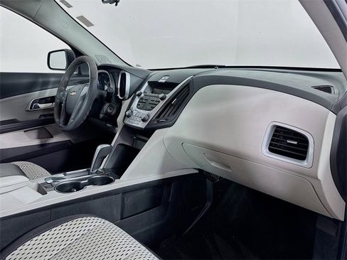 Used 2011 Chevrolet Equinox LS image 25