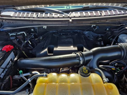 Used 2018 Ford Expedition Platinum AWD/4WD image 16