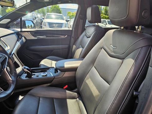 Used 2021 Cadillac XT5 Premium Luxury AWD/4WD image 25