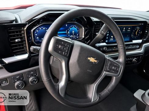 Used 2023 Chevrolet Silverado 1500 LT AWD/4WD image 11