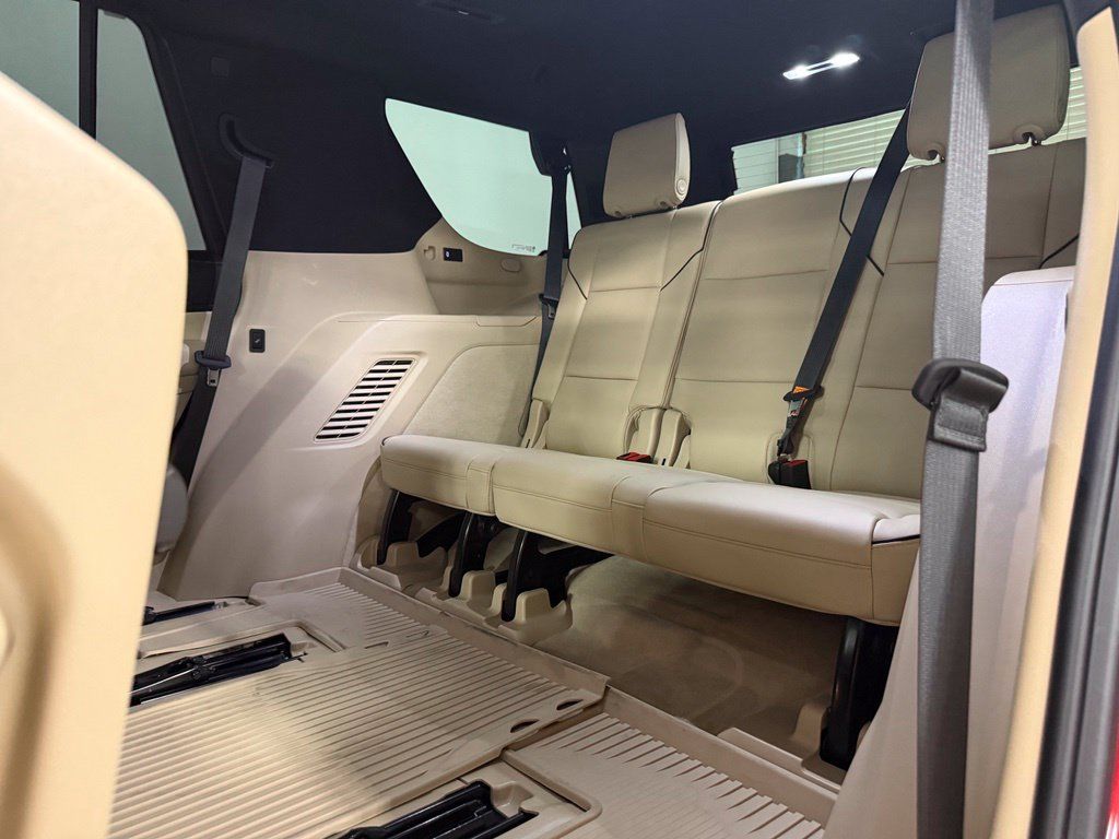 Used 2023 Cadillac Escalade Premium Luxury w/ LPO, Floor Liner Package AWD/4WD image 11