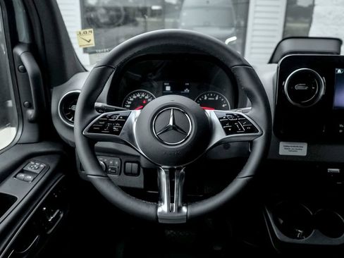 New 2026 Mercedes-Benz Sprinter 2500 image 19