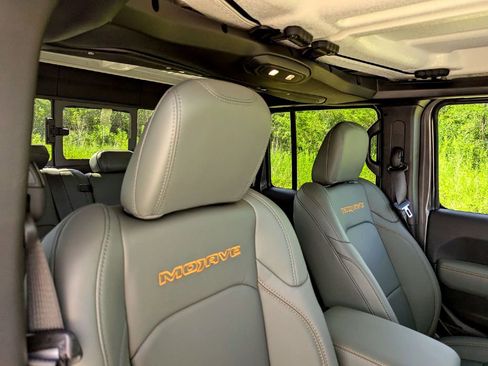 New 2025 Jeep Gladiator Mojave w/ Safety Group image 29