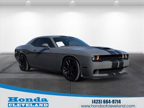Used 2017 Dodge Challenger SRT Hellcat image 1