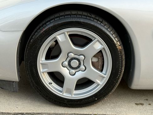 Used 1997 Chevrolet Corvette Coupe w/ Memory Pkg image 17