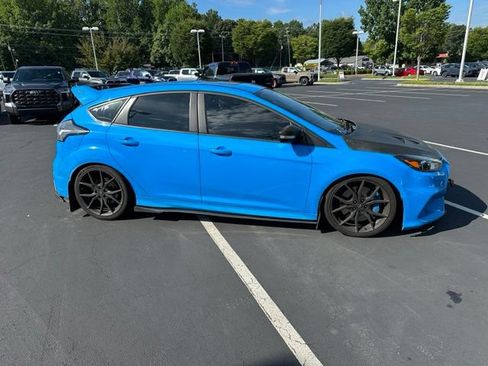 Used 2017 Ford Focus RS AWD/4WD image 4