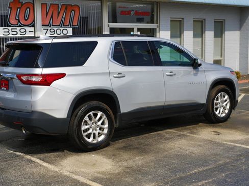 Used 2019 Chevrolet Traverse LT FWD image 13
