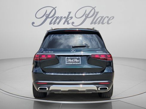 Used 2024 Mercedes-Benz GLS 450 4MATIC image 4