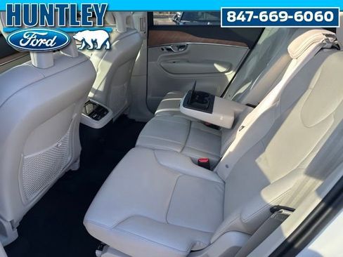 Used 2022 Volvo XC90 T6 Momentum w/ Advanced Package image 15