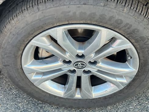 Used 2022 Toyota Sienna XSE w/ XSE Plus Package AWD/4WD image 10