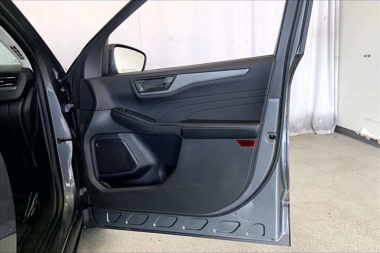 Used 2024 Ford Escape Active FWD image 25