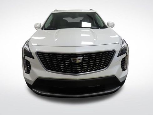 Certified 2023 Cadillac XT4 Premium Luxury image 9