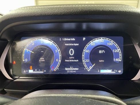 Used 2023 Jeep Grand Cherokee Limited AWD/4WD image 16