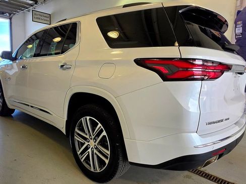 Used 2023 Chevrolet Traverse High Country AWD/4WD image 8