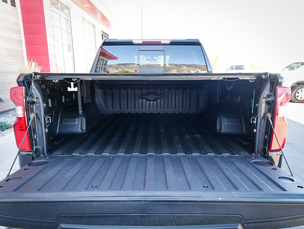 Used 2020 Chevrolet Silverado 1500 LT w/ True North Edition AWD/4WD image 5